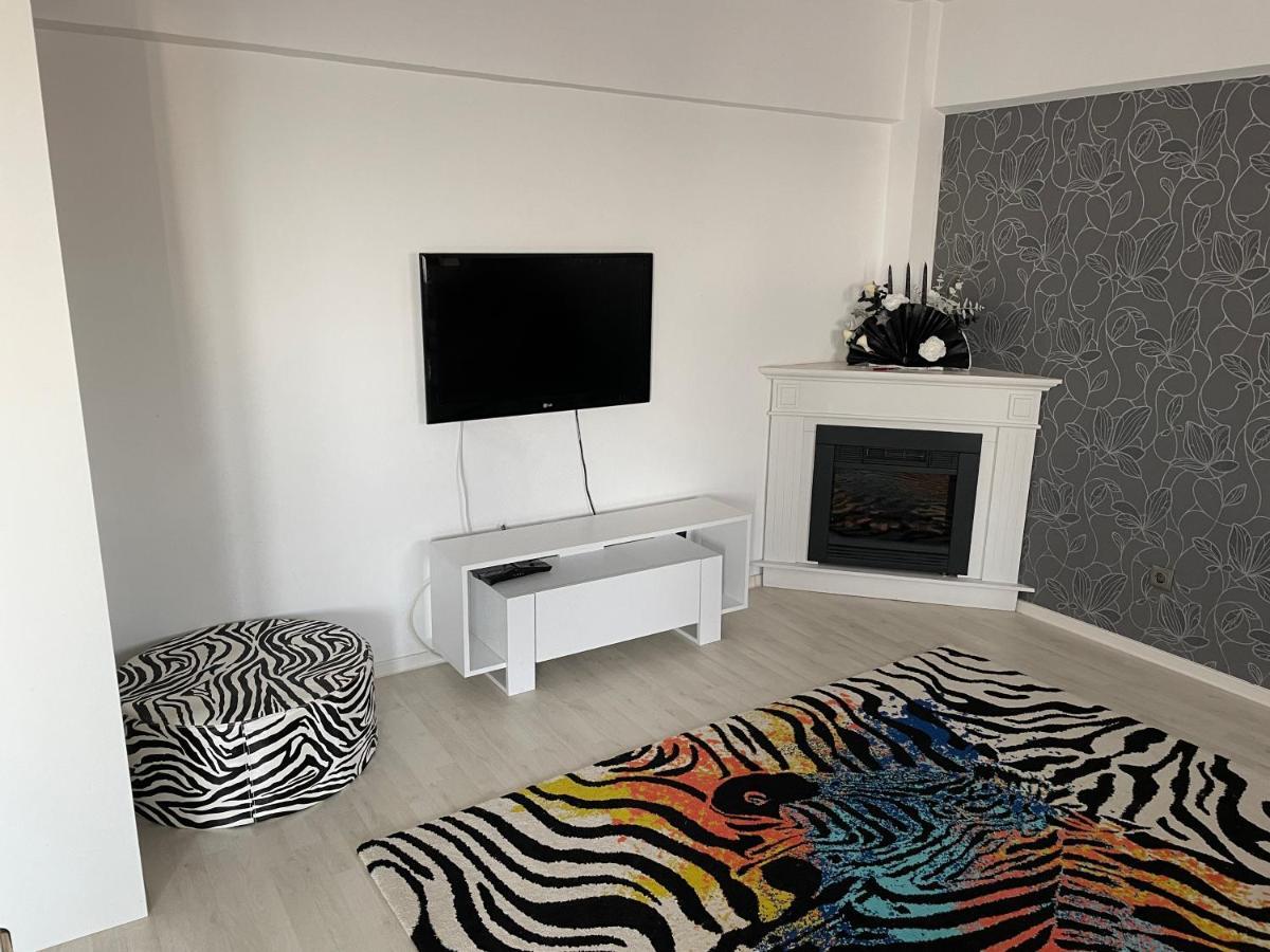 Panoramic M&M Apartment Сучава Экстерьер фото