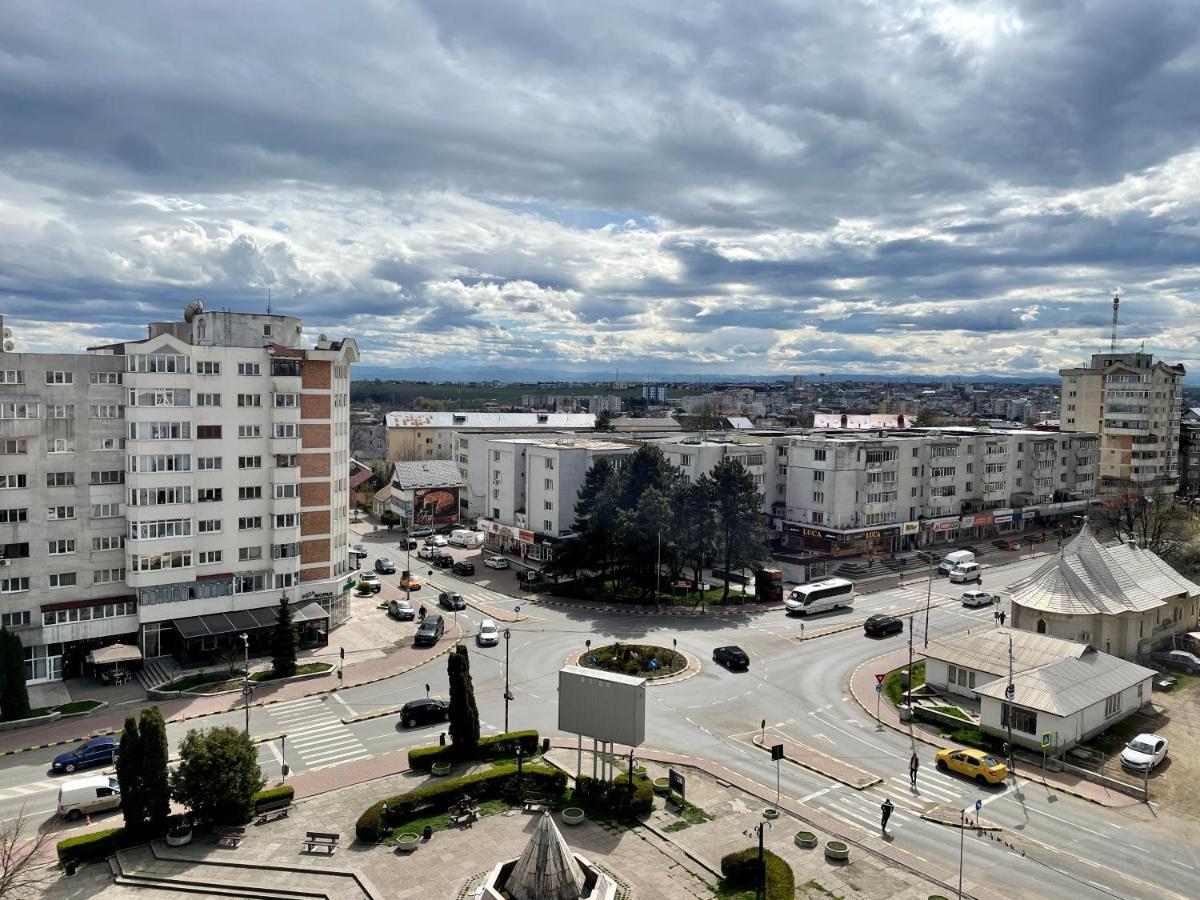 Panoramic M&M Apartment Сучава Экстерьер фото