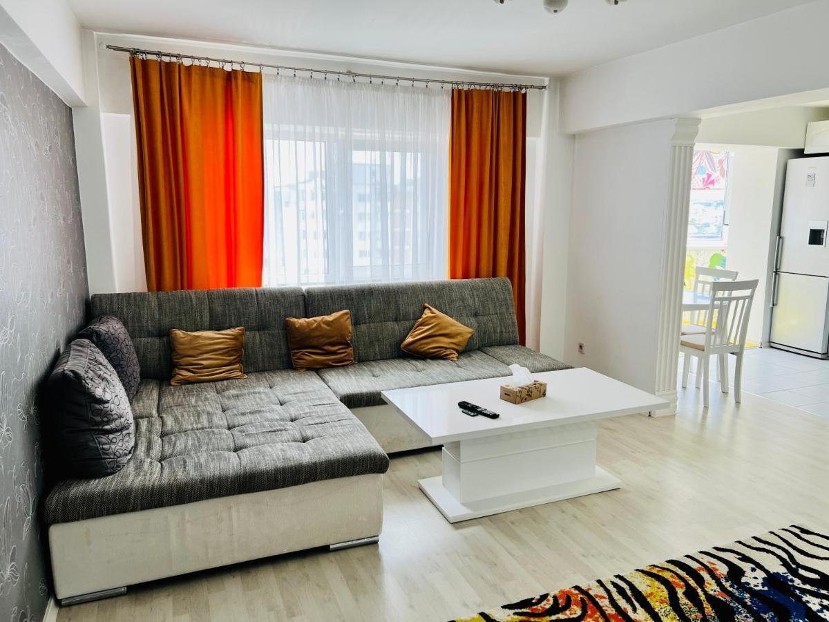 Panoramic M&M Apartment Сучава Экстерьер фото