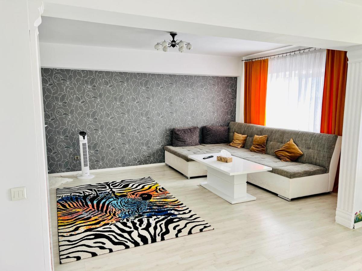Panoramic M&M Apartment Сучава Экстерьер фото