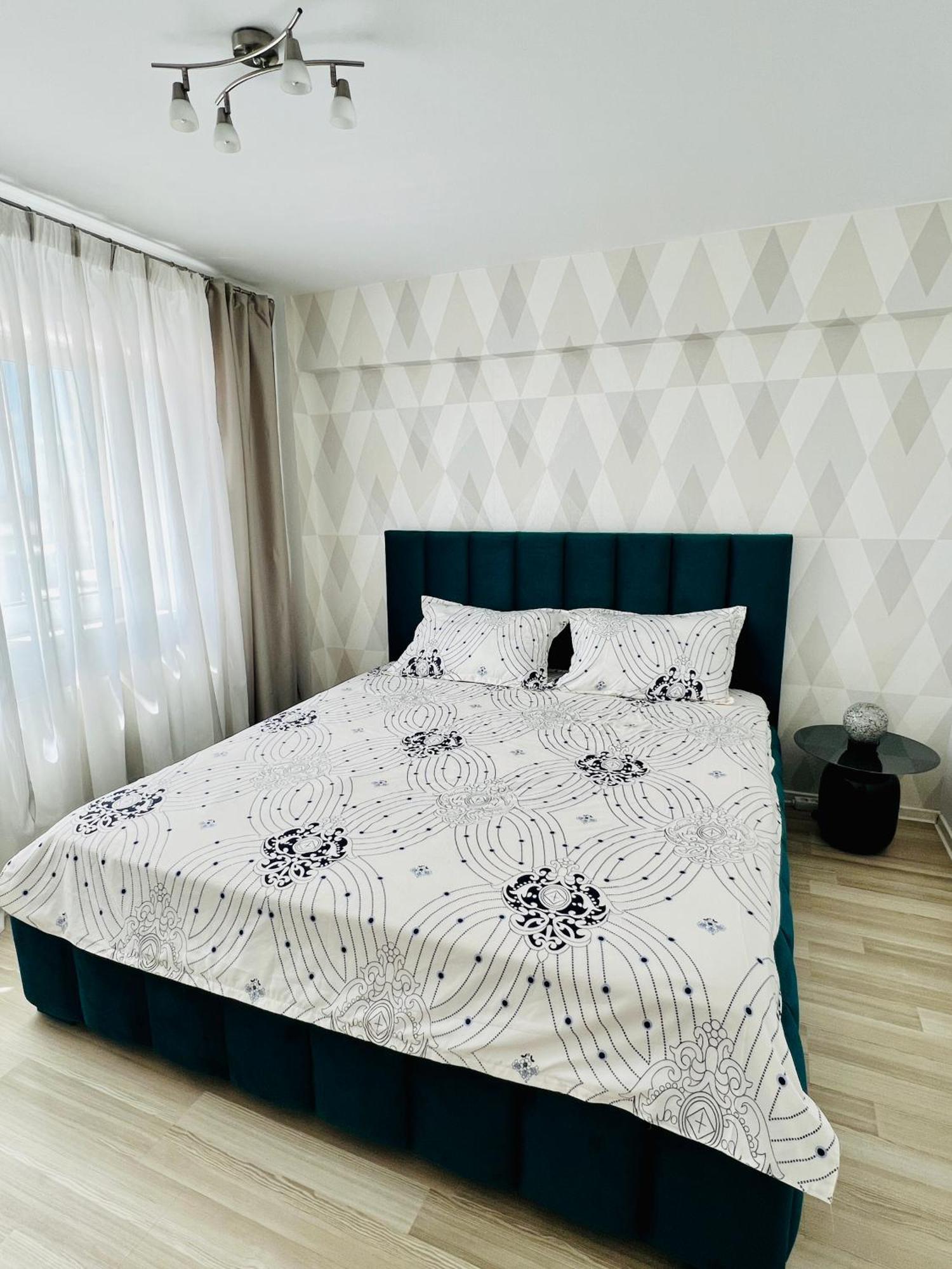 Panoramic M&M Apartment Сучава Экстерьер фото