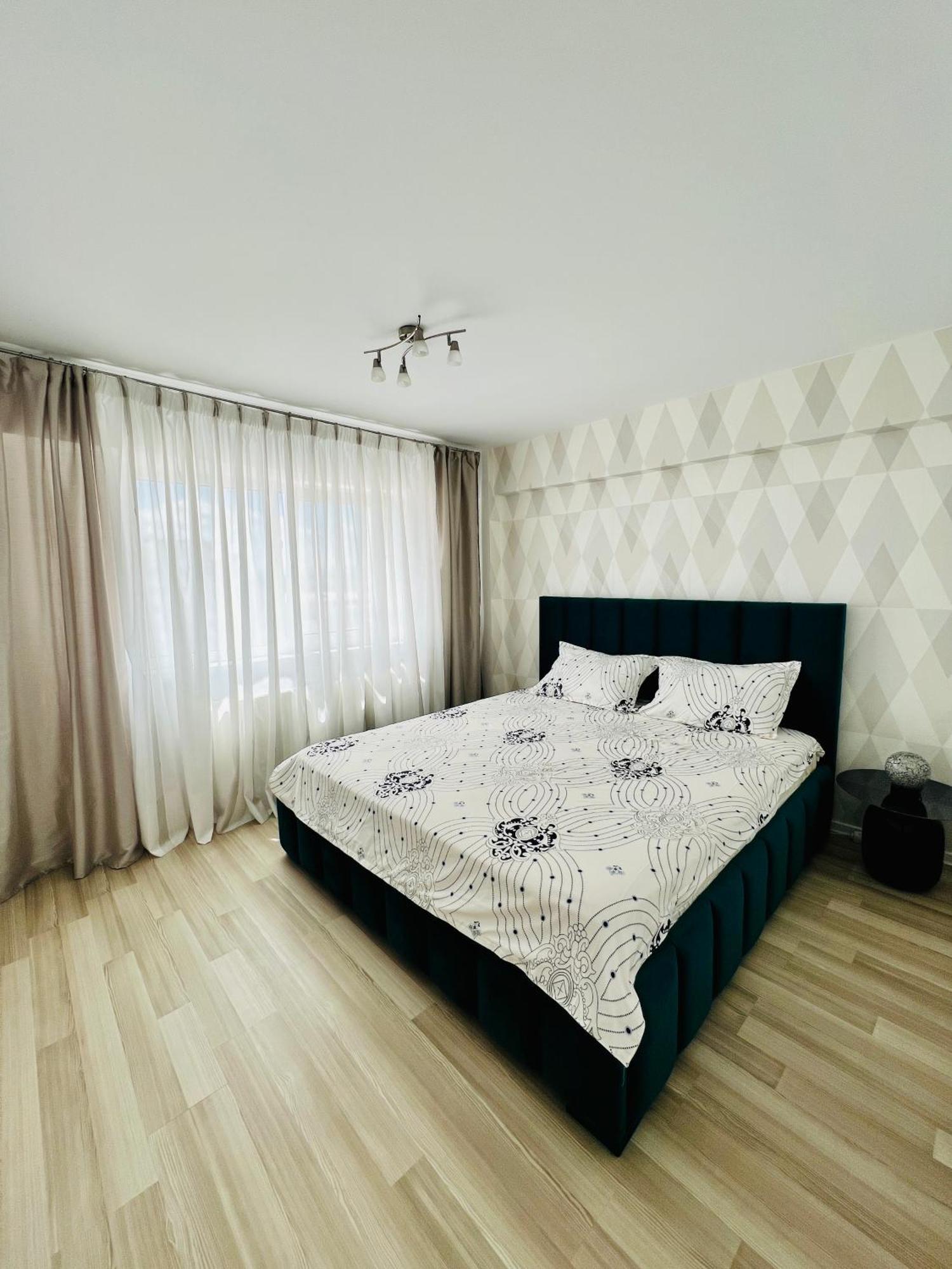 Panoramic M&M Apartment Сучава Экстерьер фото